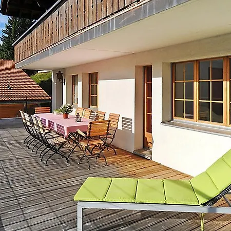 Holiday home Sleeps 10 Wifi *